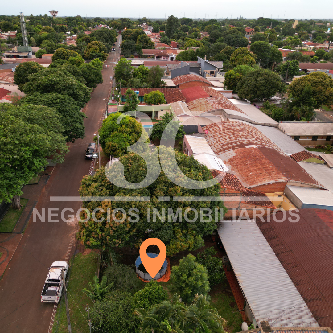 Casa de 425 m2 en Área 6, Hernandarias - Imagen 3